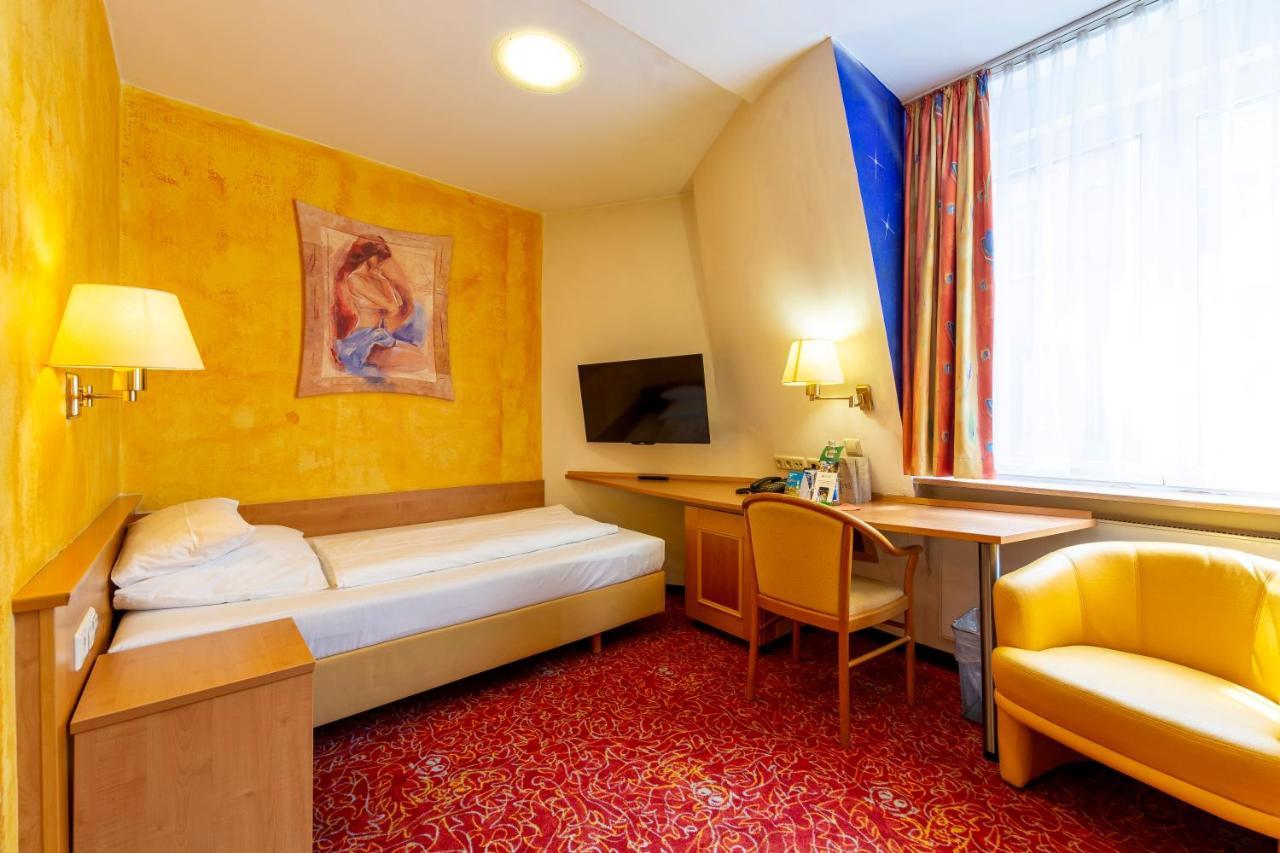 Allvitalis Traumhotel Karlsruhe Exterior photo