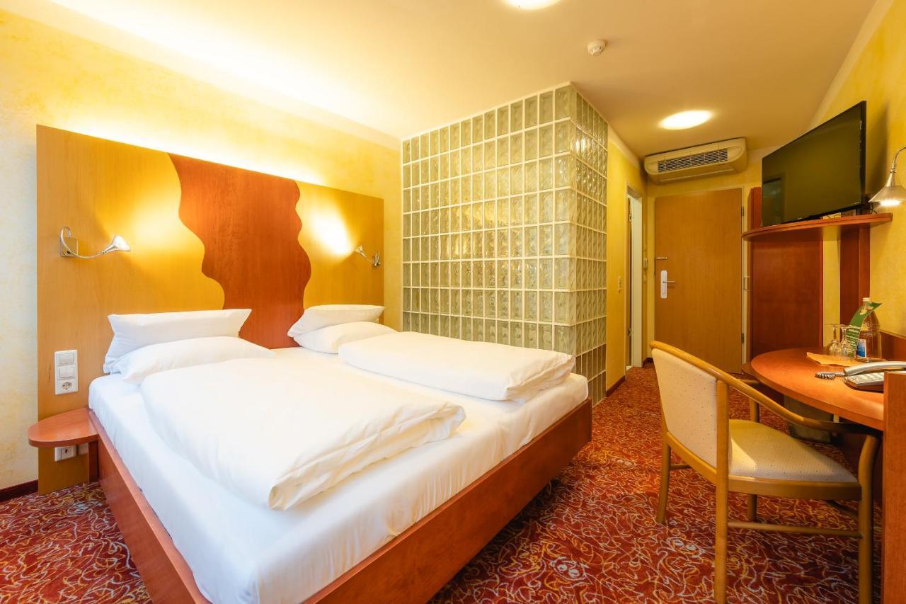 Allvitalis Traumhotel Karlsruhe Exterior photo